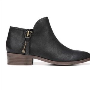 Good condition Size 8. Black booties.